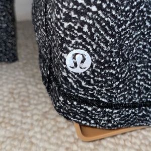 ❄️Lululemon reflective 3/4 zippered pullover w/side pocket